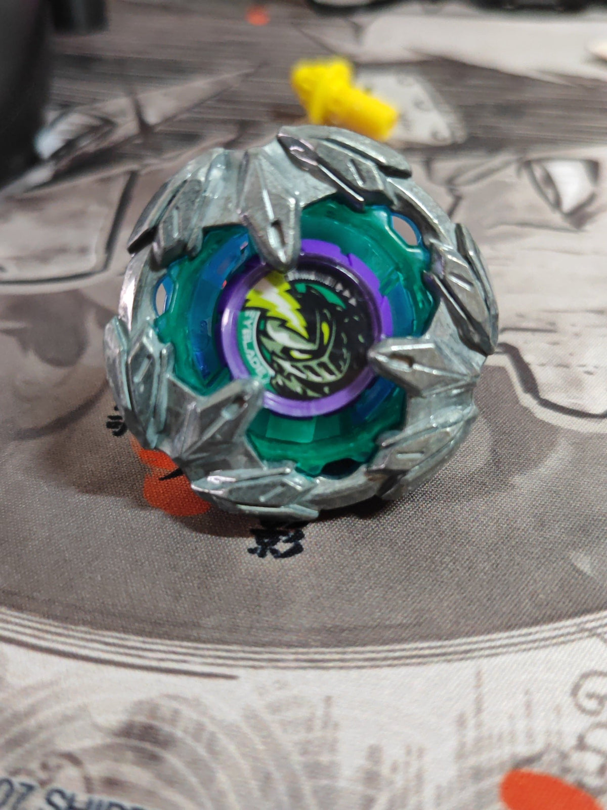 Knight Lance — Lame Takara Tomy Beyblade X — Très bon état - FeedMy